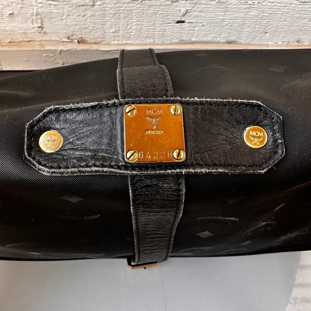 MCM Viseto 35cm Black Messenger Saddle Bag with COA. Made in Germany. - Picture 11 of 17